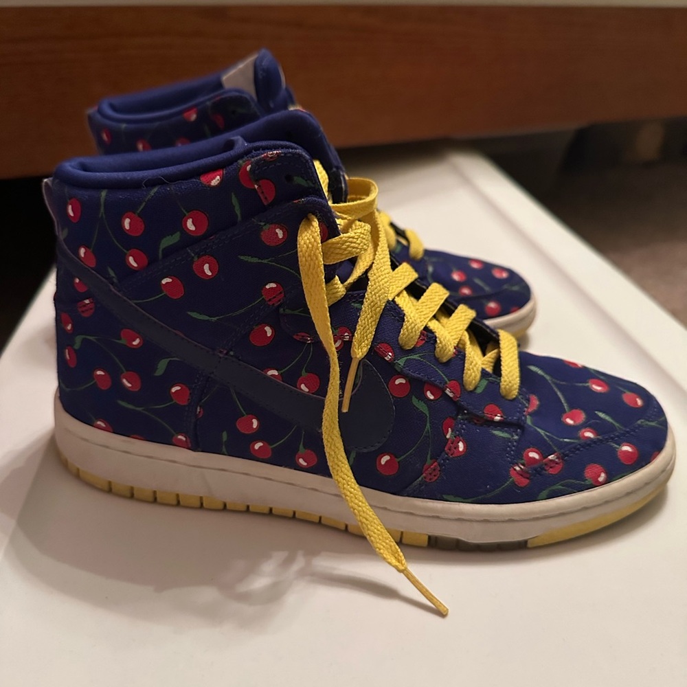 Vintage Nike women High-Top Sneakers - Blue with Cherry Print and Yellow Laces